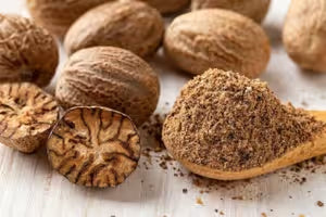 Jaiphal (Nutmeg)